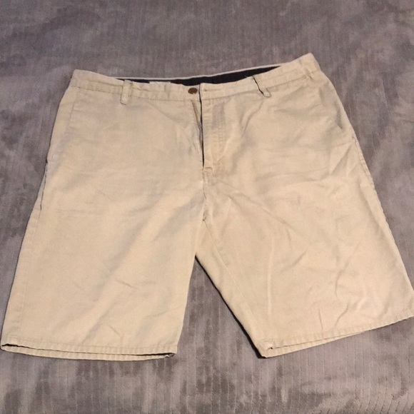 Volcom shorts - Picture 1 of 3